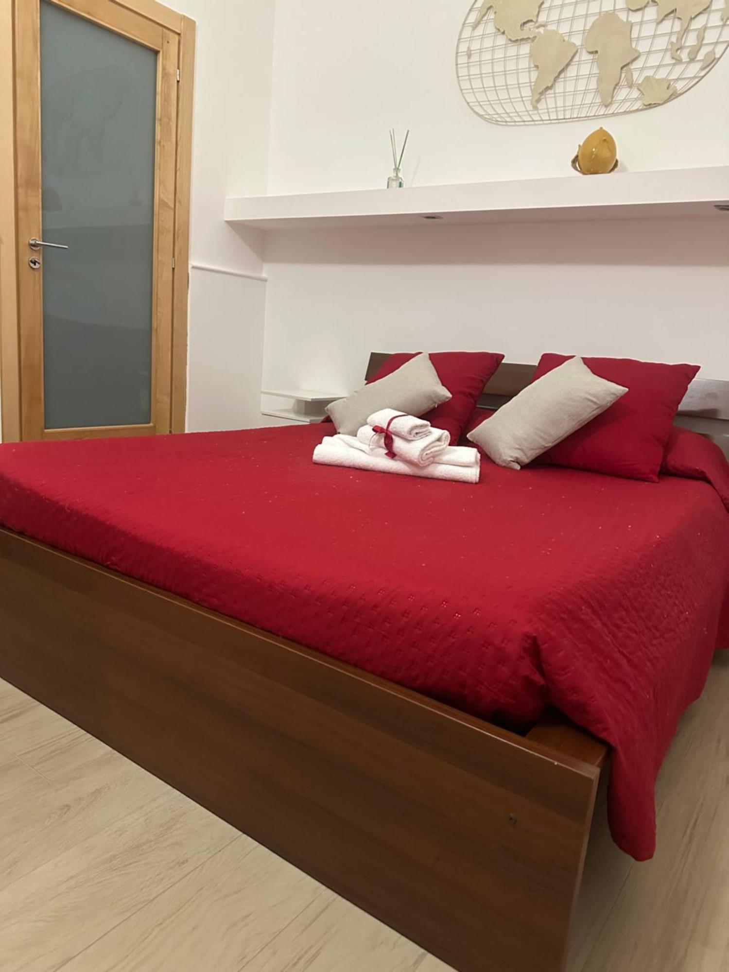 Conte Cavour Apartment Brindisi Eksteriør bilde